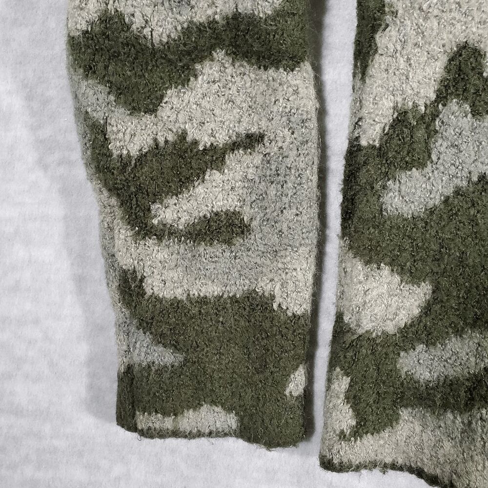 PINK Victoria's Secret Hoodie Womens Medium Green Camo Fuzzy Cropped Drawstring - Picture 6 of 8